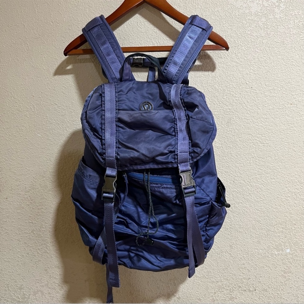 Lululemon Athletica purple Wanderlust Rucksack backpack - RARE